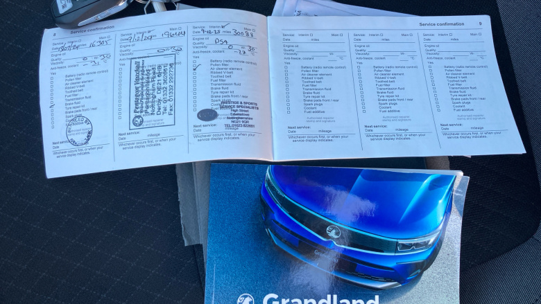 Vauxhall Grandland 1.6 Hybrid GS Line 5dr Auto Hatchback